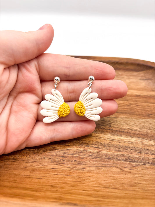 Half daisy dangle