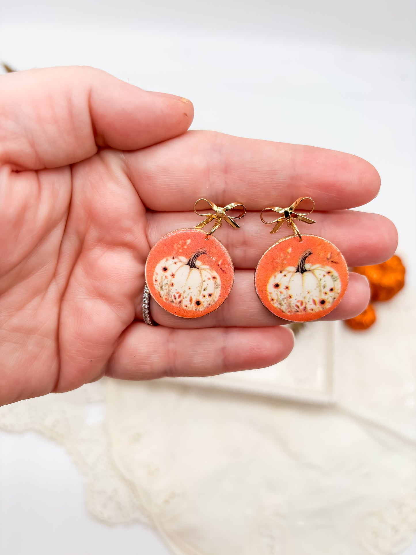 Pumpkin circle earrings