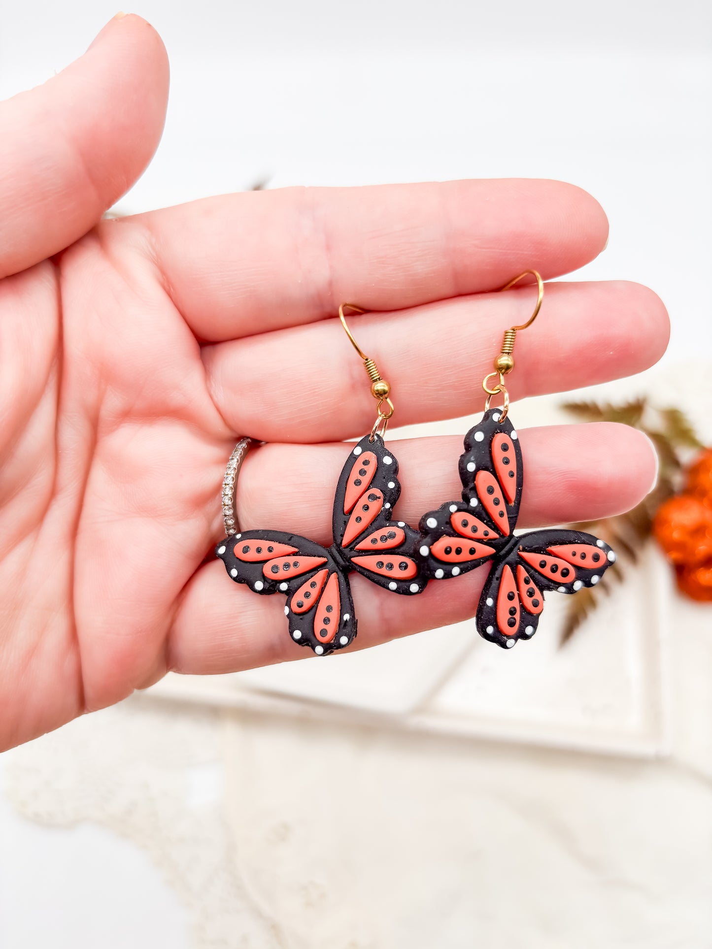 Monarch dangles