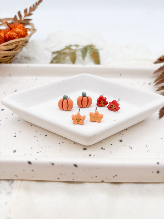 Pumpkin and 2 leaf tiny stud pack