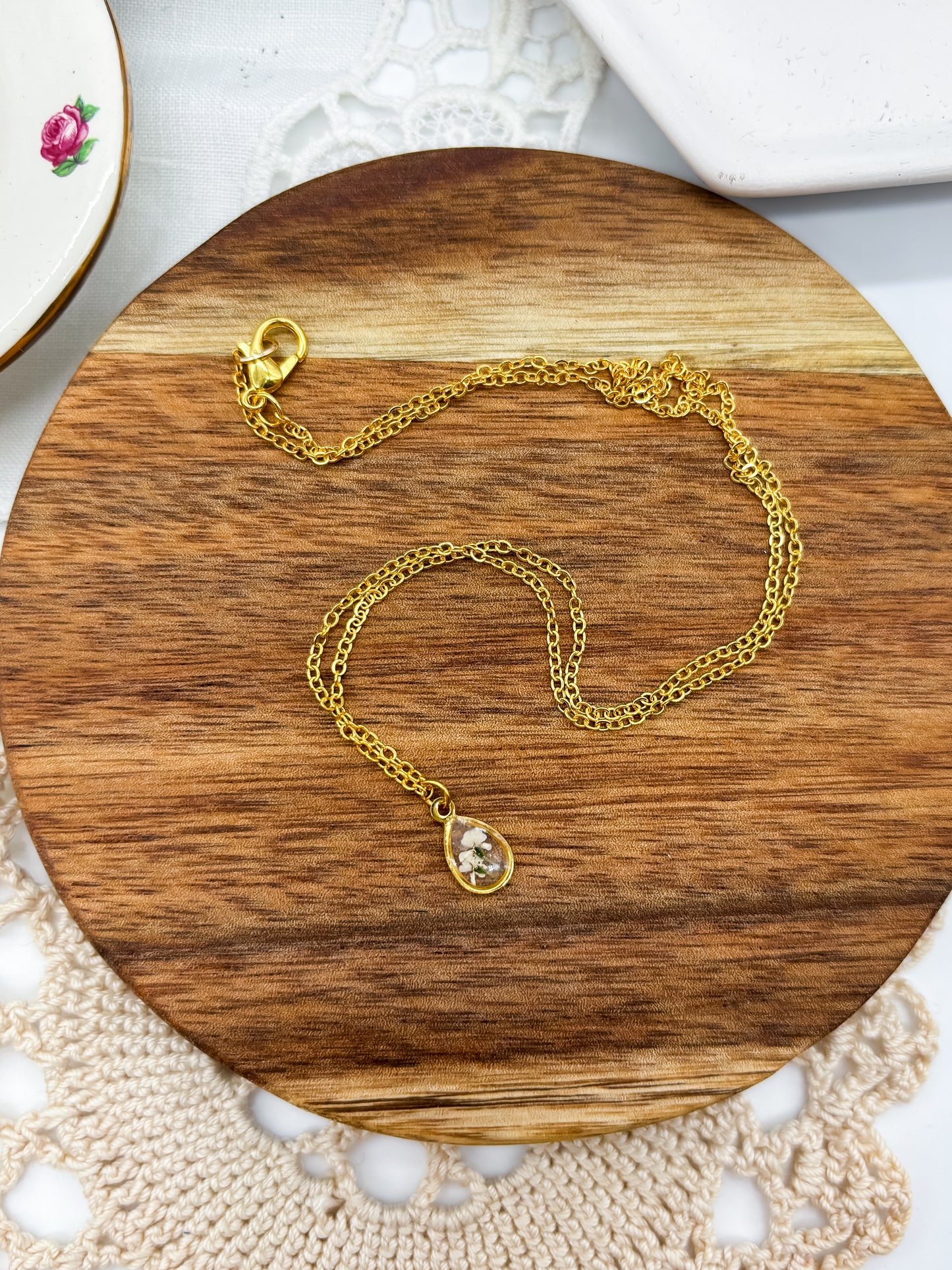 Tiny Teardrop Pendant with Pressed flowers