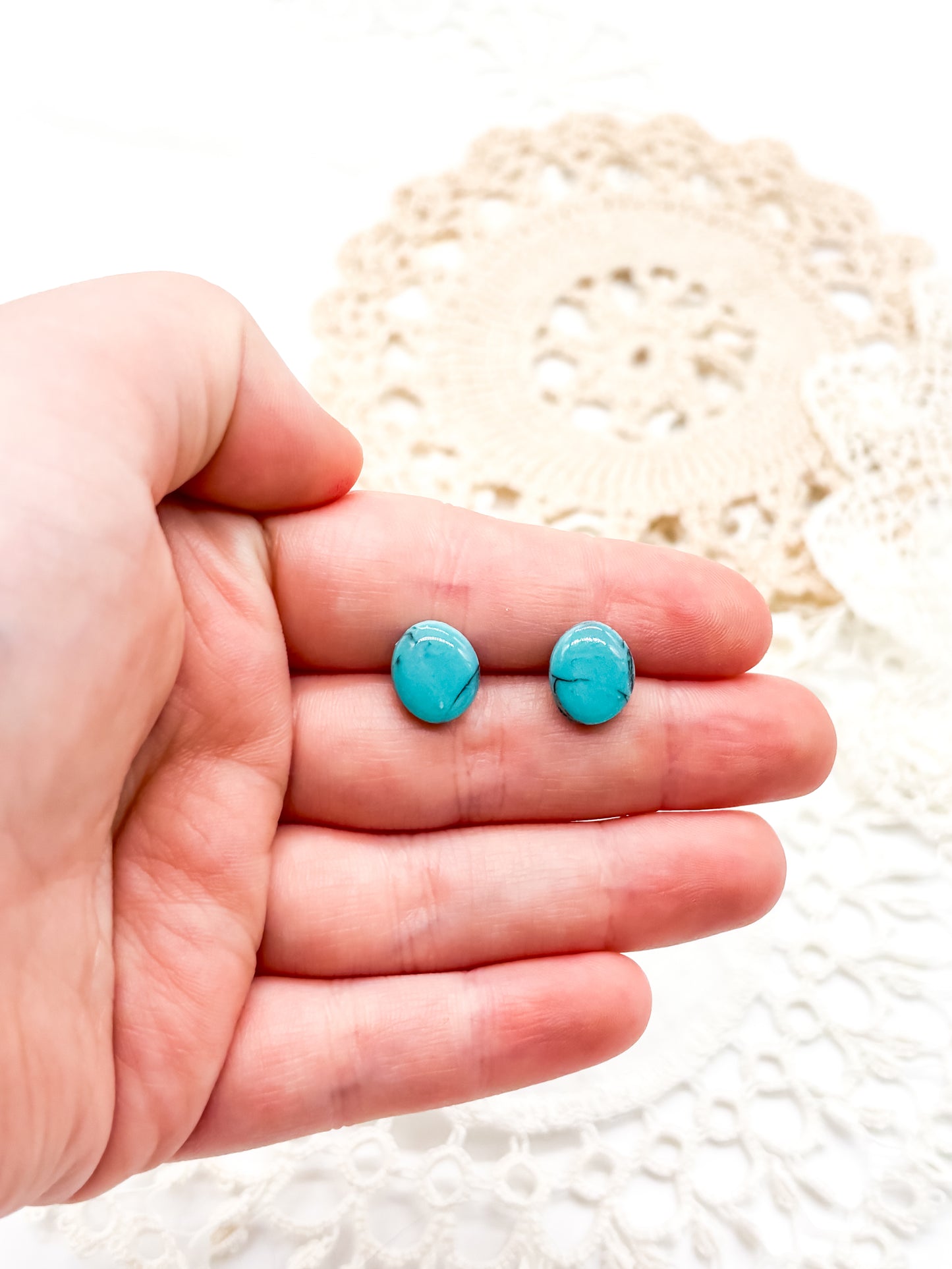 Turquoise oval studs
