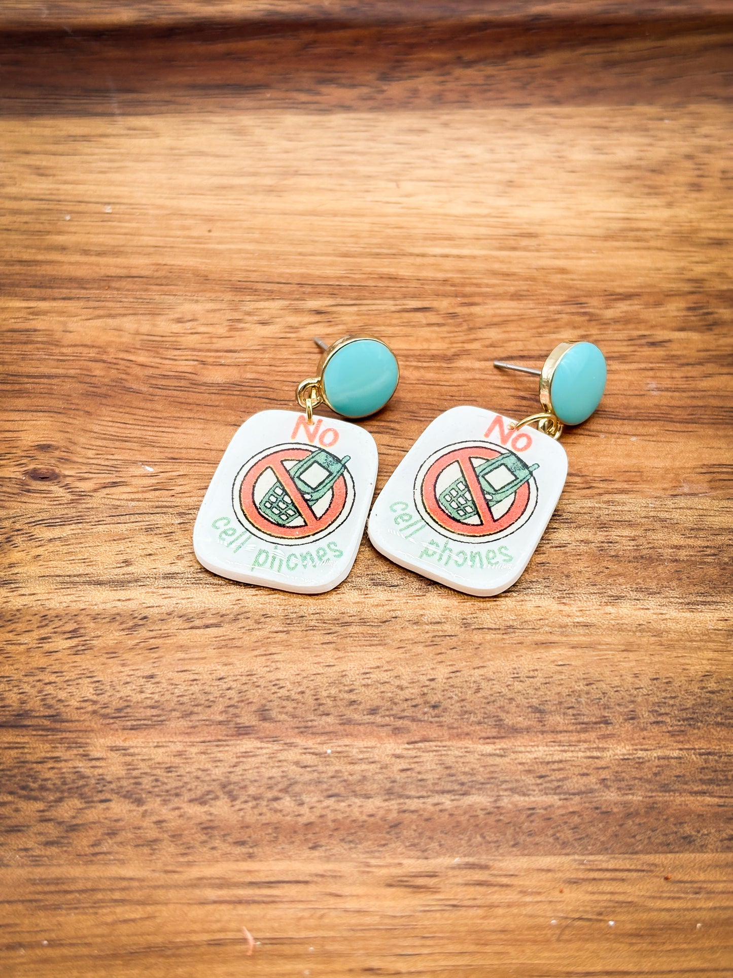 No Cell phone dangles