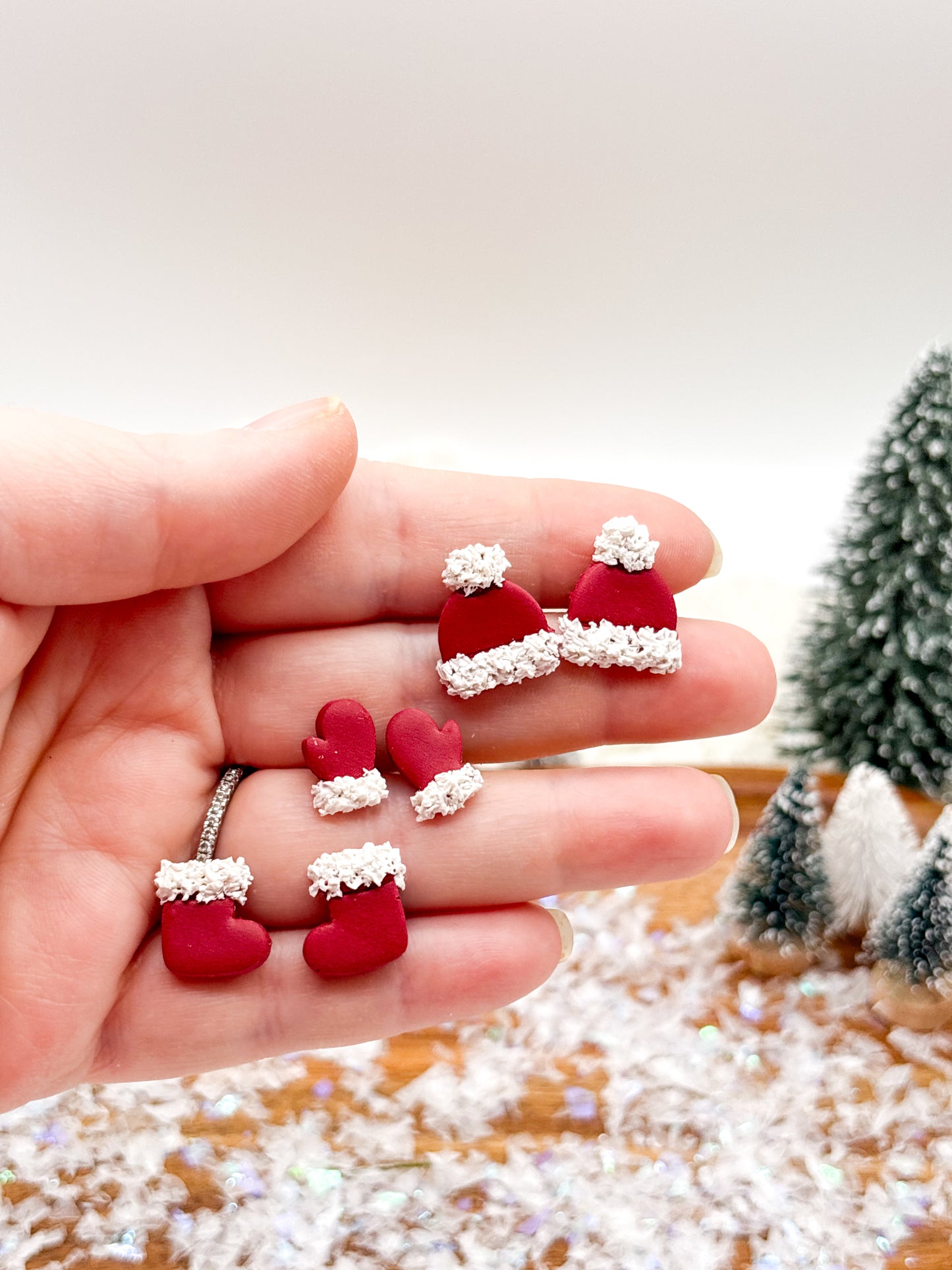 Red Hat, Mittens, Or Stocking studs