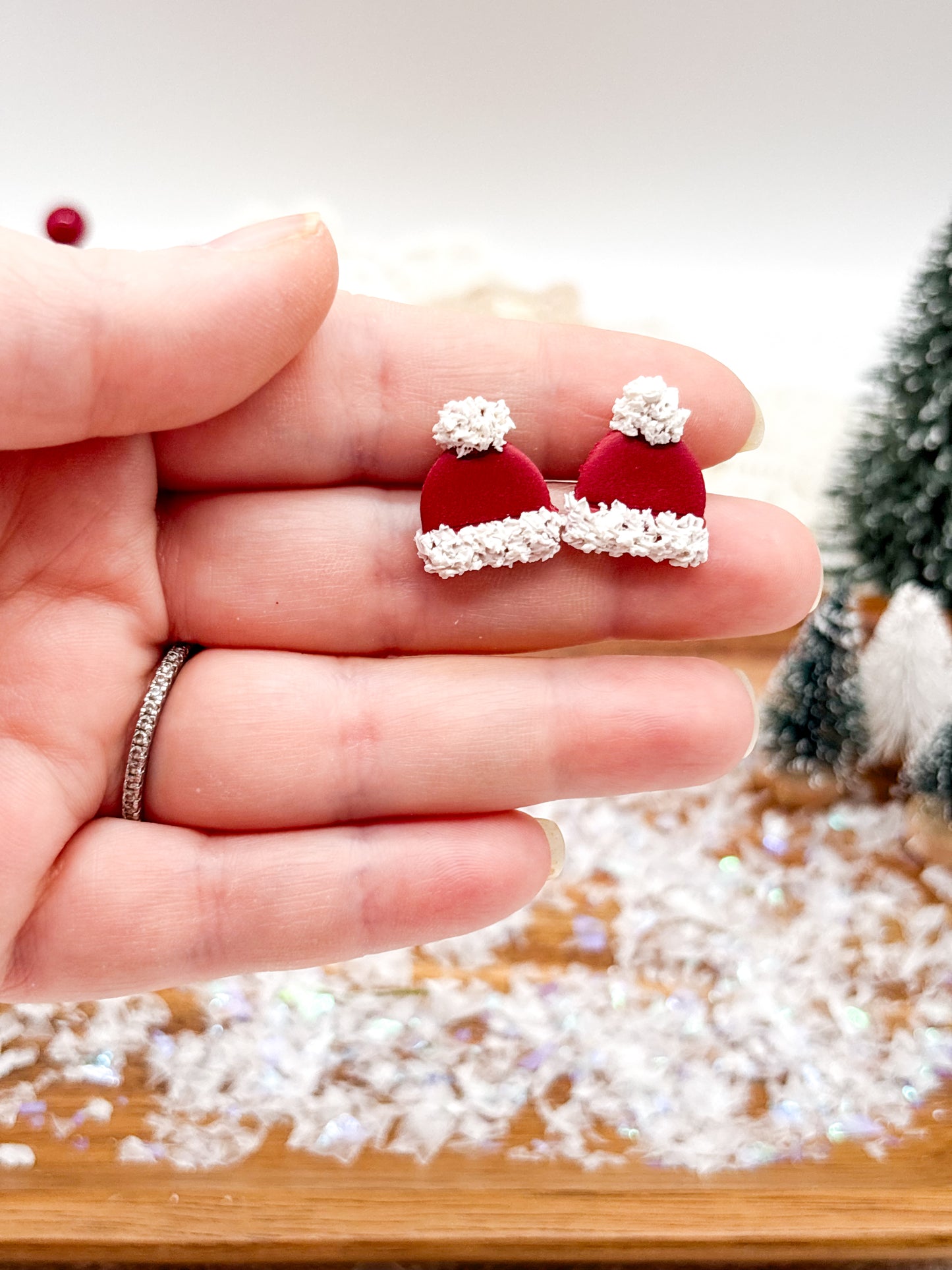 Red Hat, Mittens, Or Stocking studs