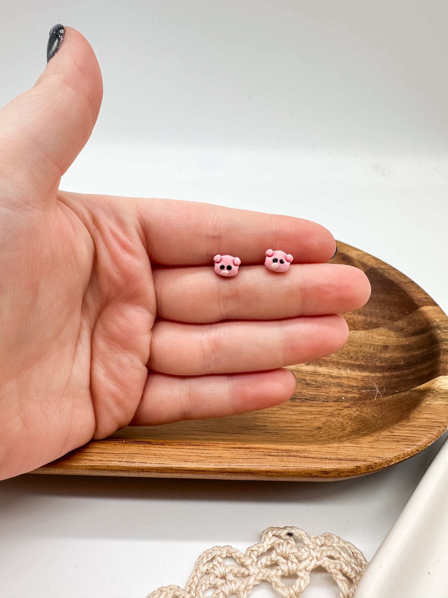 Tiny pig studs