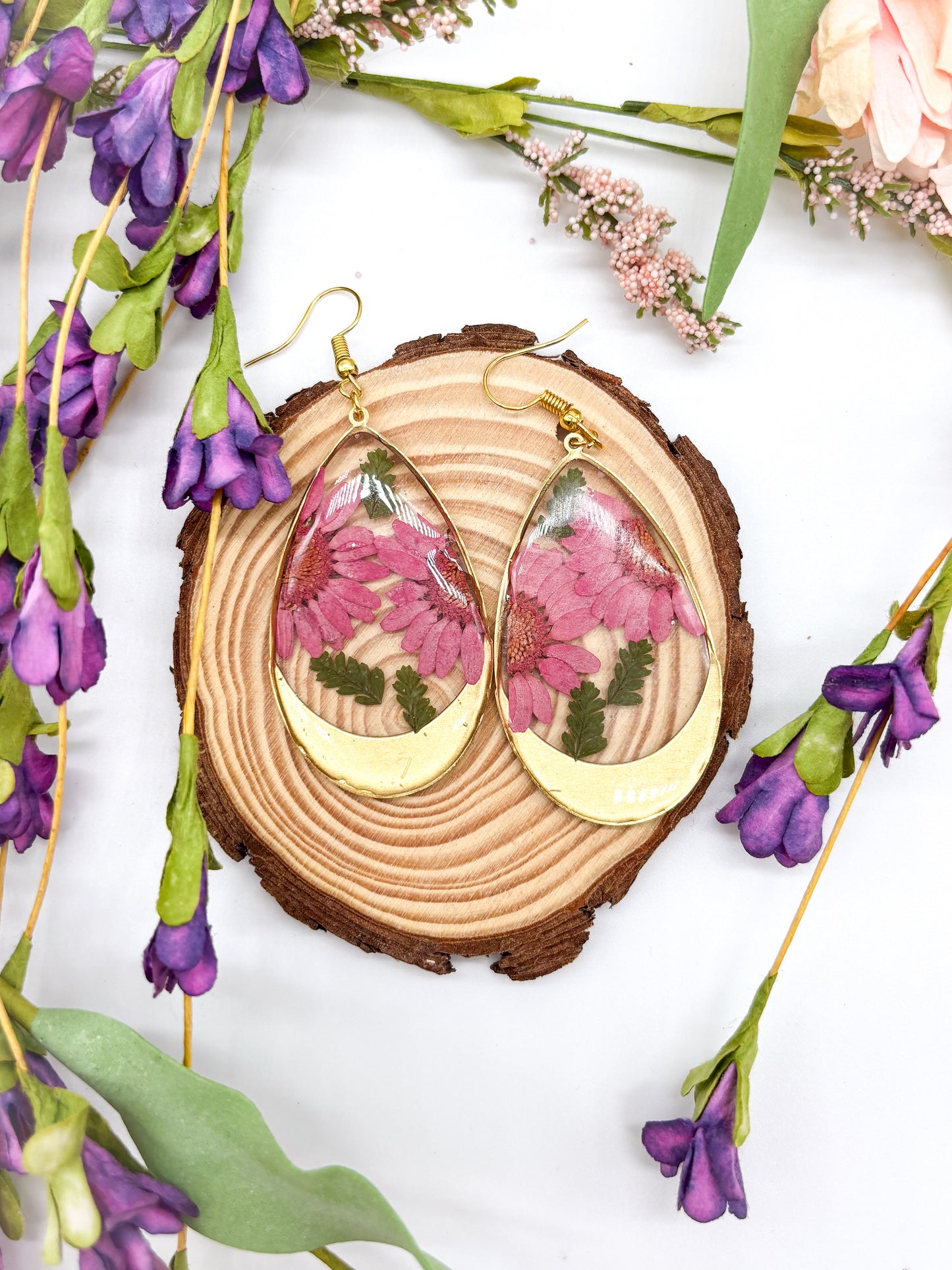 Pink daisy teardrop earrings