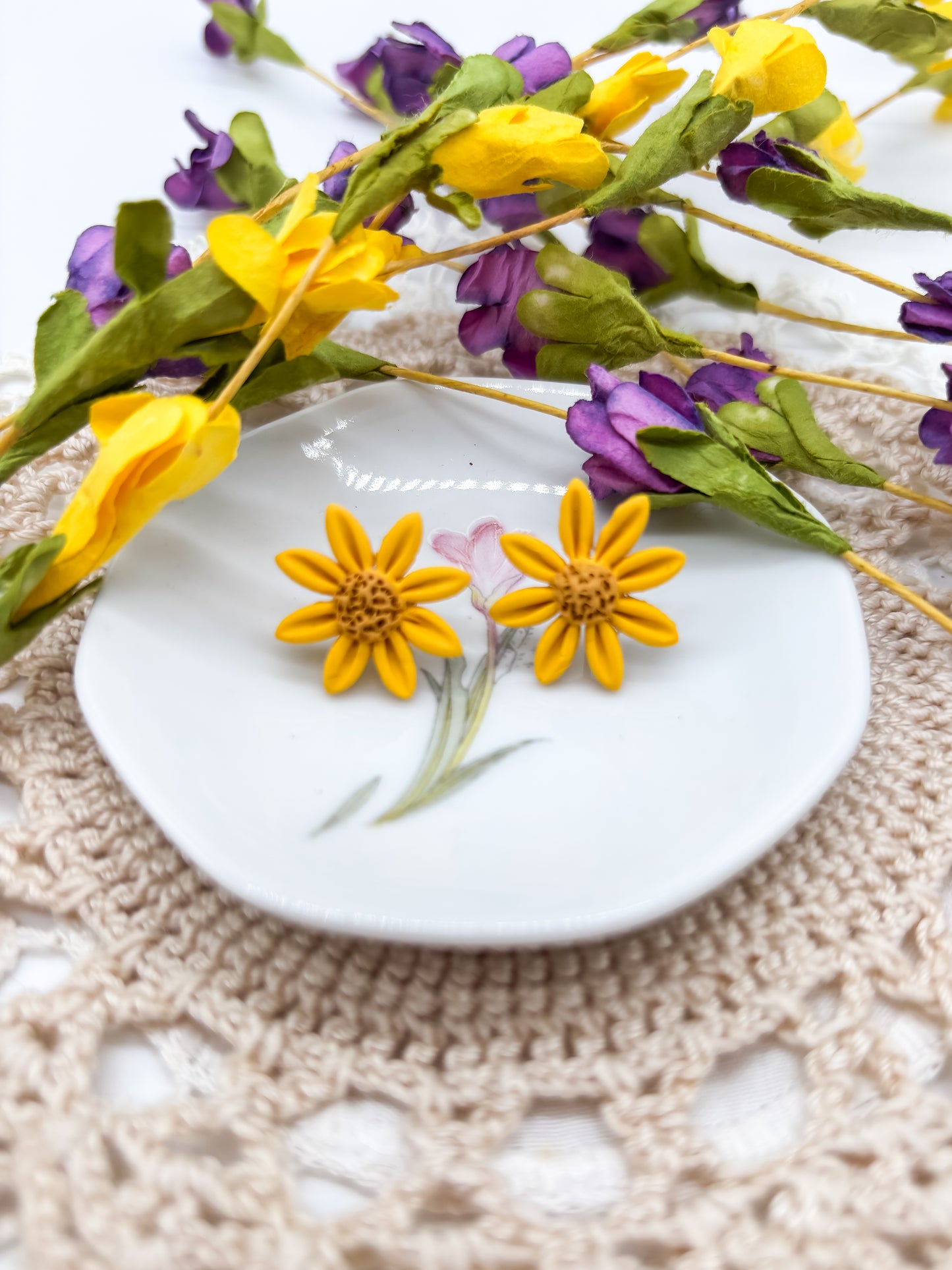 Yellow Daisy Stud